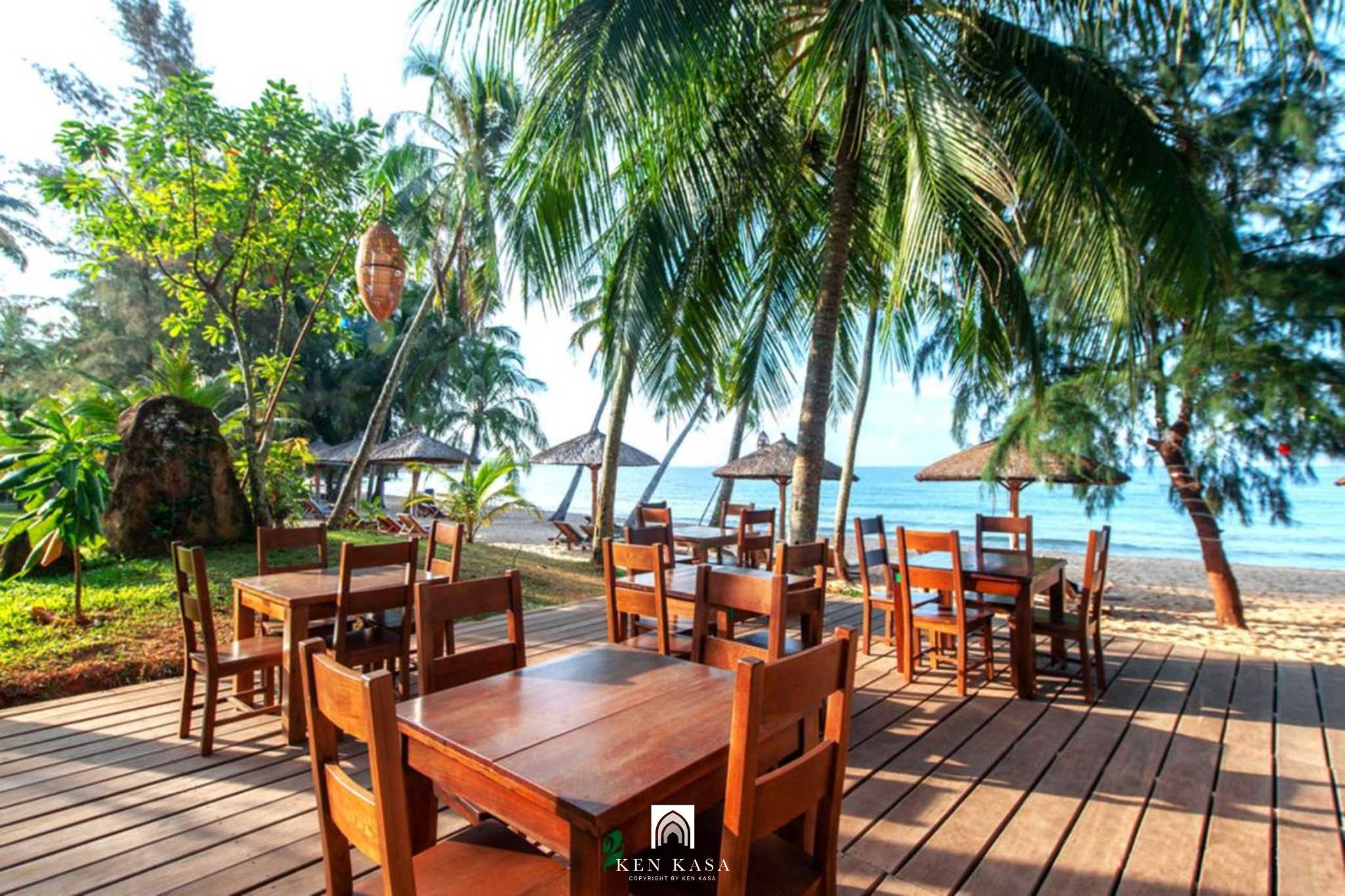 Nhà hàng tại Coco Palm Beach Resort & Spa